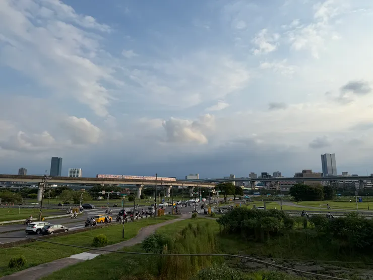 2025/09/14 傍晚運動看到機場捷運