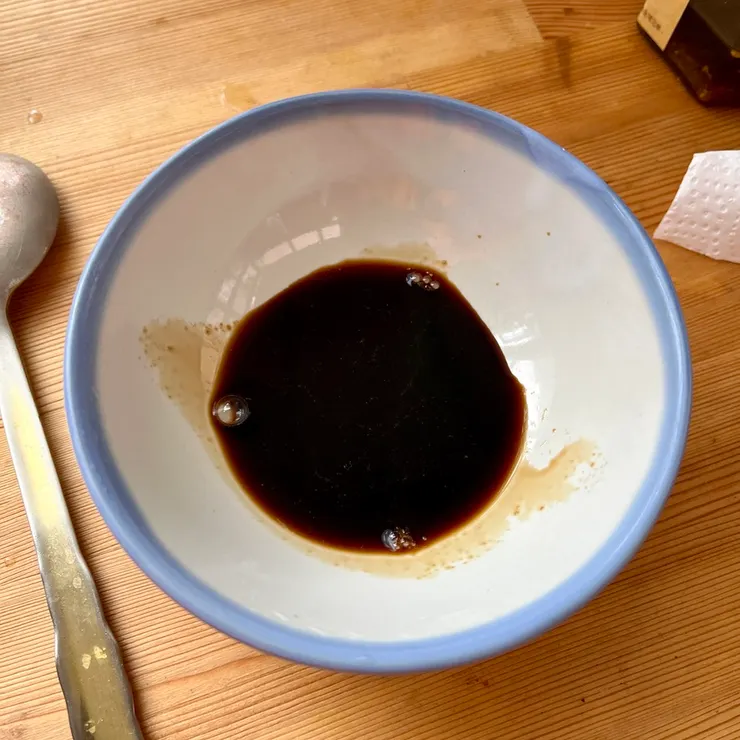 這是我做兩碗麵的醬汁份量