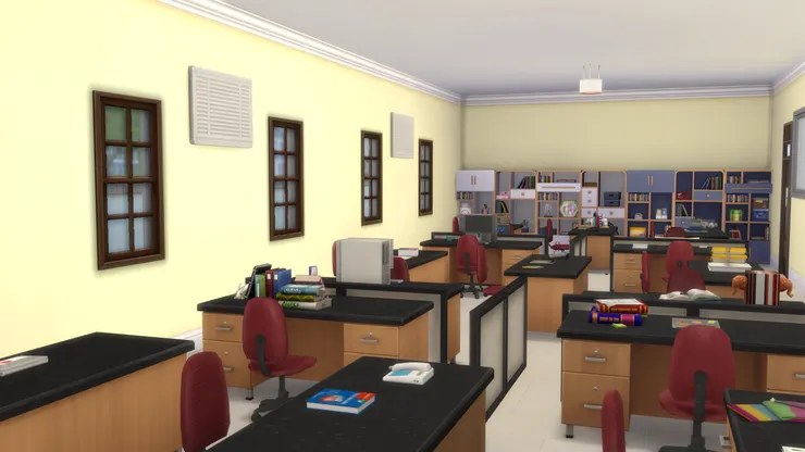 這個教員室也很大，像我以前學校的一樣大。