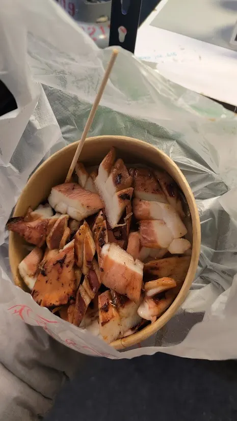 誤闖六合觀光夜市，這魷魚200元，不好吃