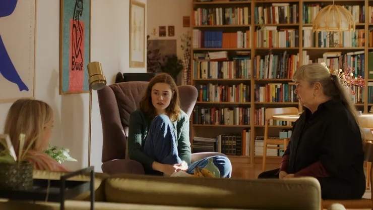 喬安娜、母親和祖母，其中就有兩個作家，儼然另類的白朗特三姐妹。