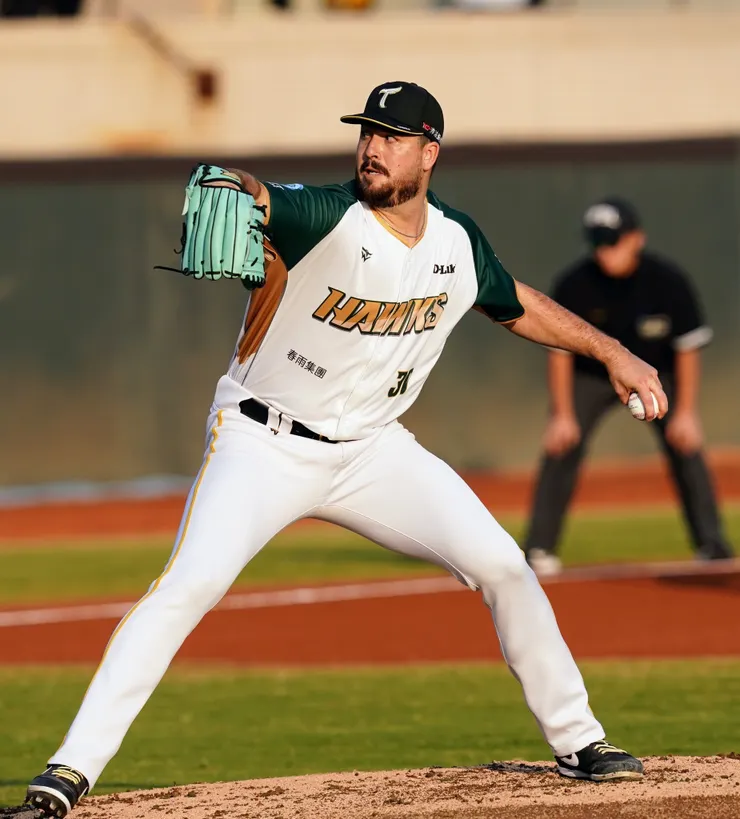 雄鷹需要艾速特證明自己是球隊王牌。（取自台鋼雄鷹臉書）