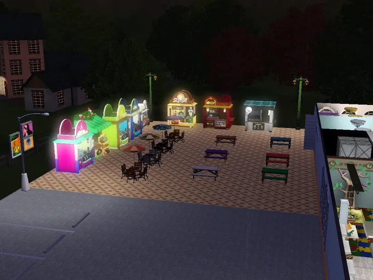 晩上的店外區域(有點像夜市)。