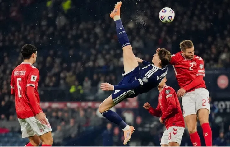 麥湯米尼倒掛金鉤破網助蘇格蘭領先1:0