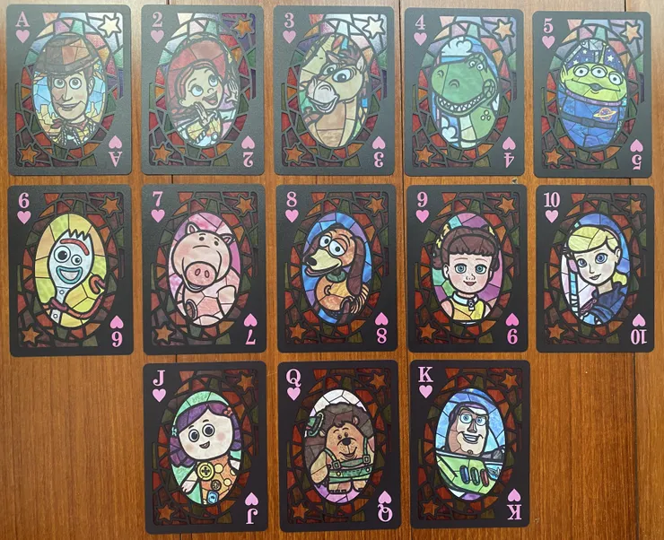 紅心13張都是《玩具總動員》角色