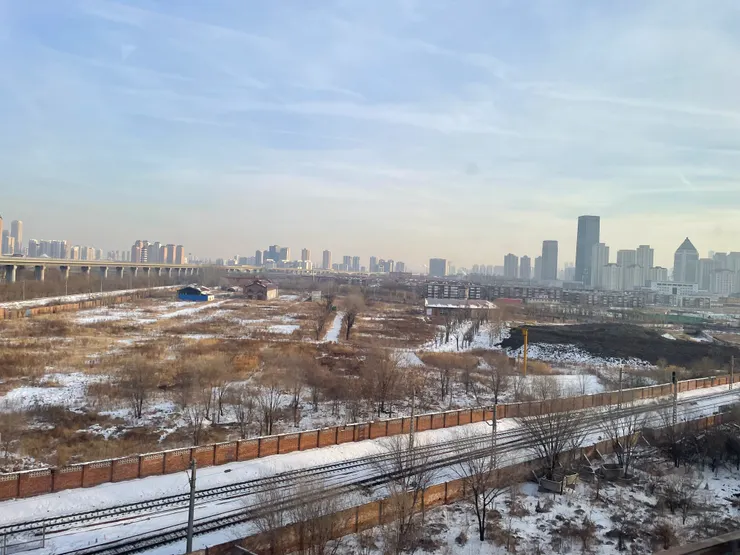 北京南站,坐在高鐵上拍的窗外景色