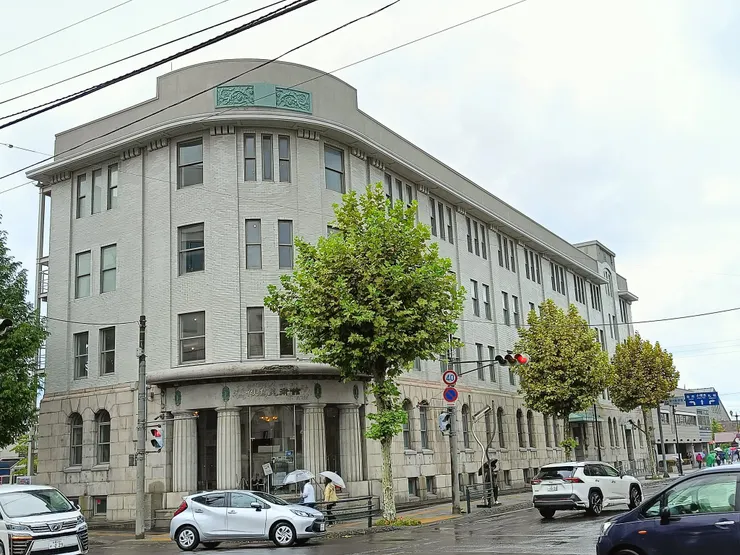 似鳥美術館的前身是間銀行