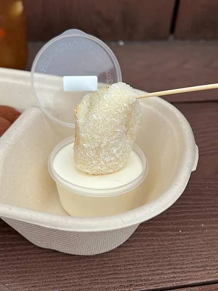 *(淡水美食)七小妞沾醬麻糬~抹茶沾醬、紫薯沾醬、豆乳沾醬~