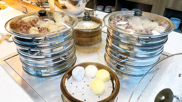 桃園吃到飽推薦│饗厚牛排桃園店:百元預算爽吃百道料理自助吧!