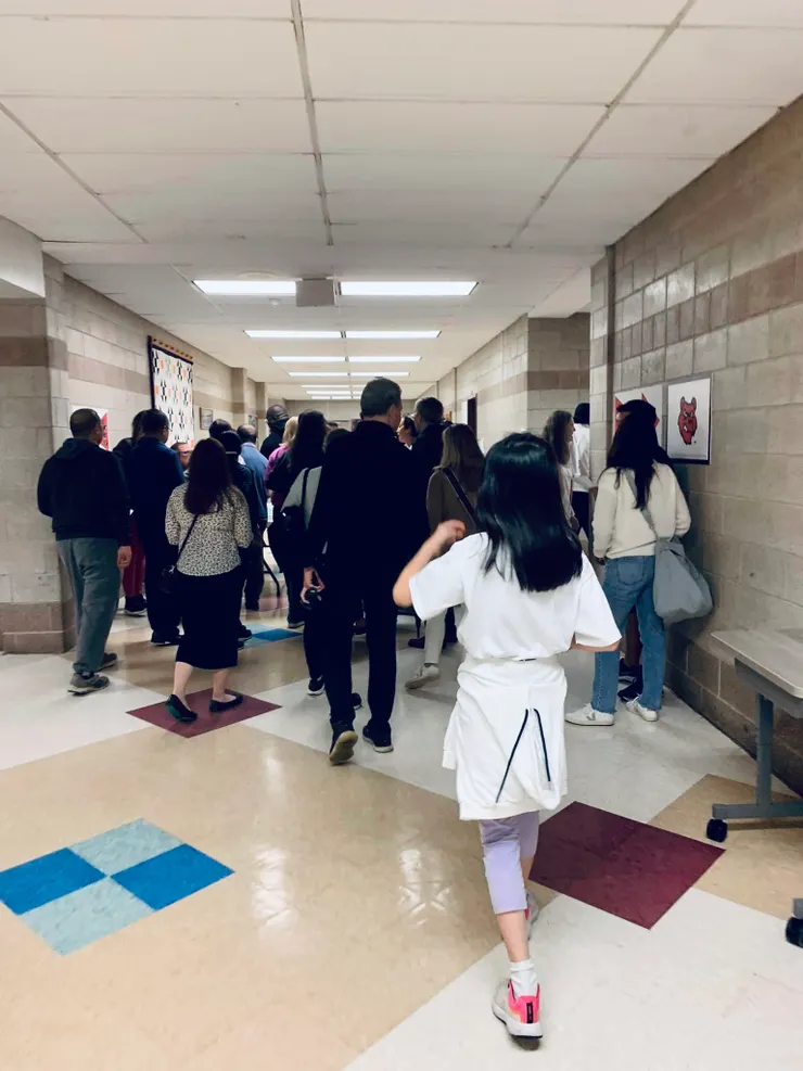 下課時間只有2-3分鐘,要趕緊前往下一間教室