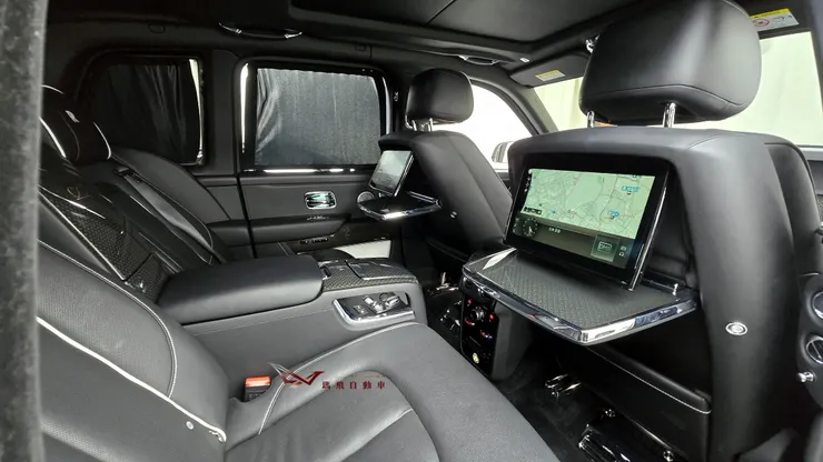 Cullinan Black Badge韓規外匯車