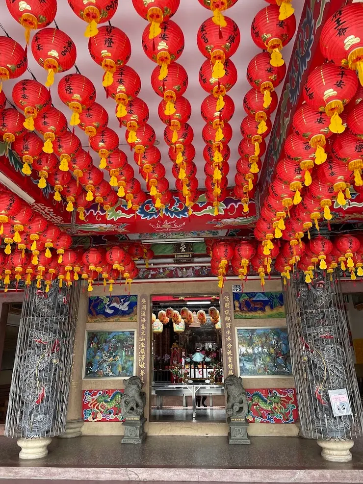 殿前精巧的石雕工藝(圖片截圖於網路)