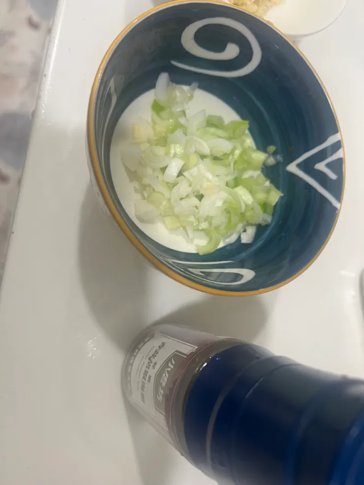 蔥白末、現磨胡椒塩