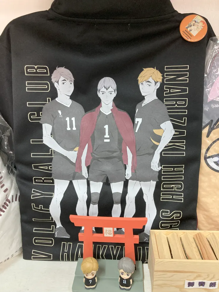 稻荷崎祭壇（不覺得北隊長被兩個學弟包夾的圖面很有趣嗎）