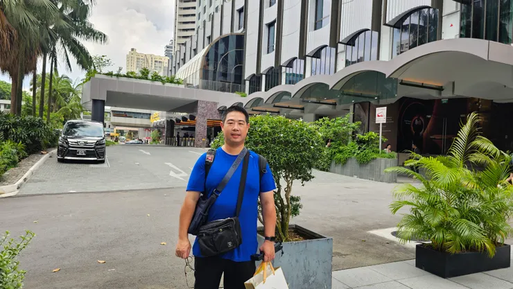 我身後就是新加坡君悅酒店!