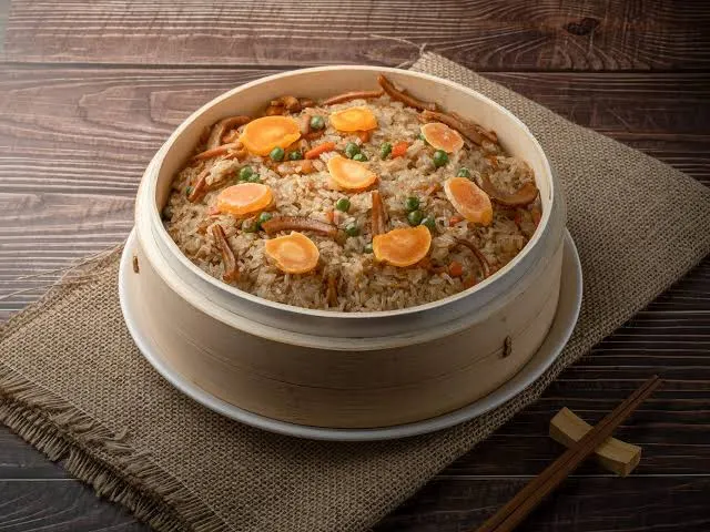 內門美味的油飯（圖片截圖於網路）