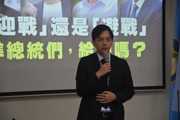 牛煦庭呼籲各路總統候選人，少一點政治權謀、多一點國政議題。圖：牛煦庭提供