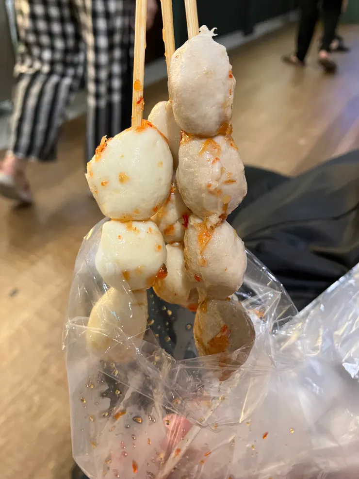 烤丸子(一串฿10~20)