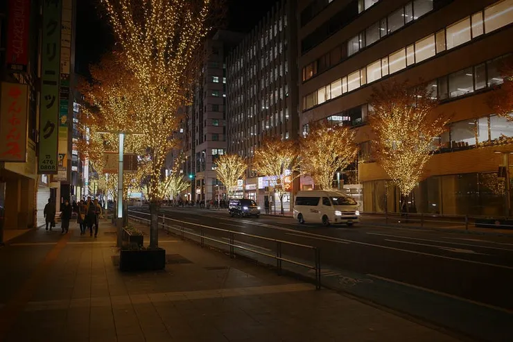 整個福岡街道充滿聖誕節氛圍