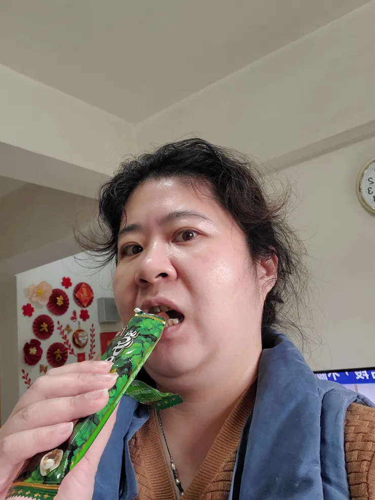 咬之前真的是一般的七七乳加的味道