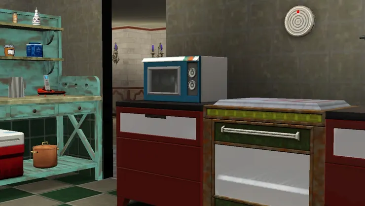 烤箱也一定要有，用途很多。很多人說自己的廚房太小放不下，但就算沒有其他用品，這個也不可缺少。但其實這個是微波爐。