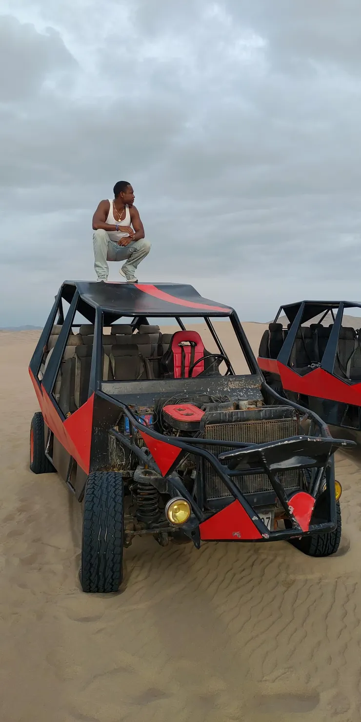 老美真的很懂假掰冒險照