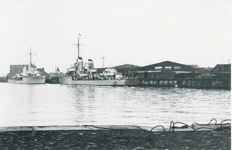 1938年,Z11和Z9停泊在不來梅港