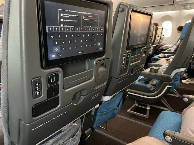 飛行日記(57) 新加坡航空 台北TPE - 新加坡SIN SQ879