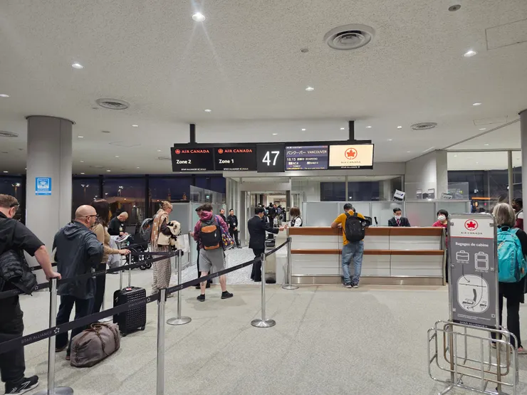 下一個航班AC0004