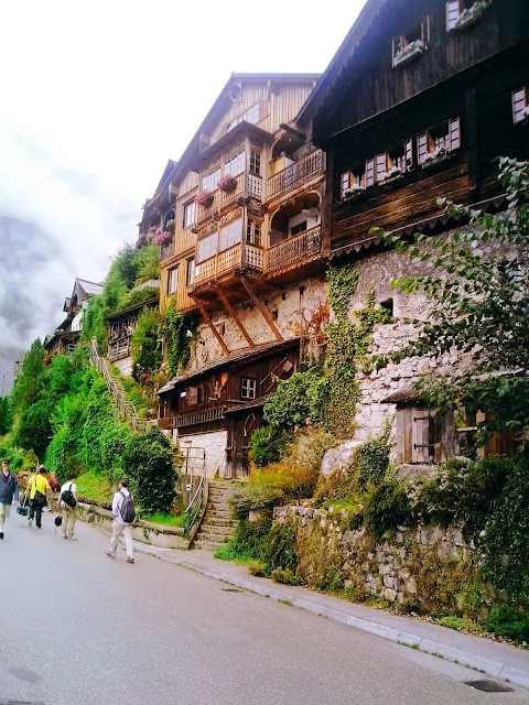 奧地利必去世界最美小鎮哈修塔特湖畔風景