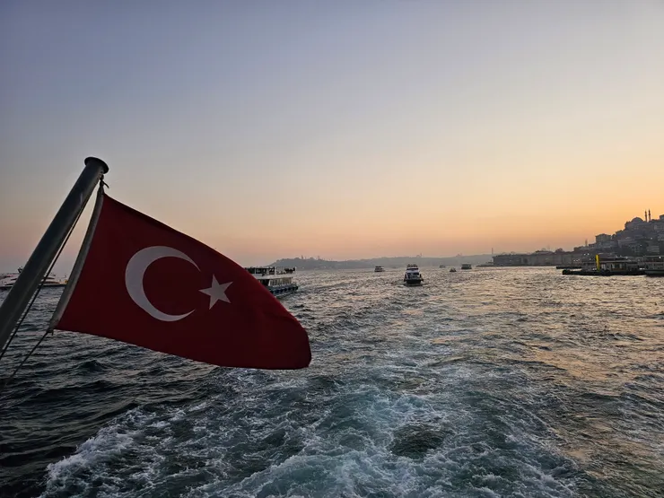 伊斯坦堡，改天見