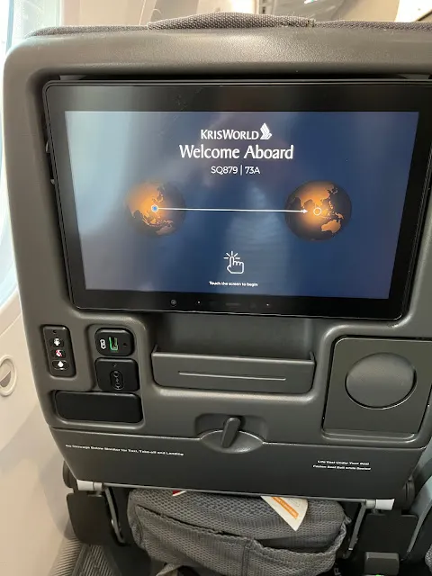 飛行日記(57) 新加坡航空 台北TPE - 新加坡SIN SQ879