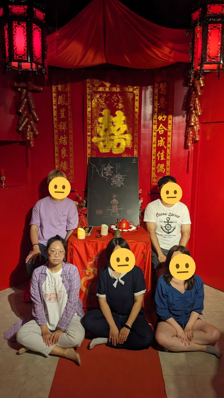 小天使：好那我們來一張面無表情的照片。