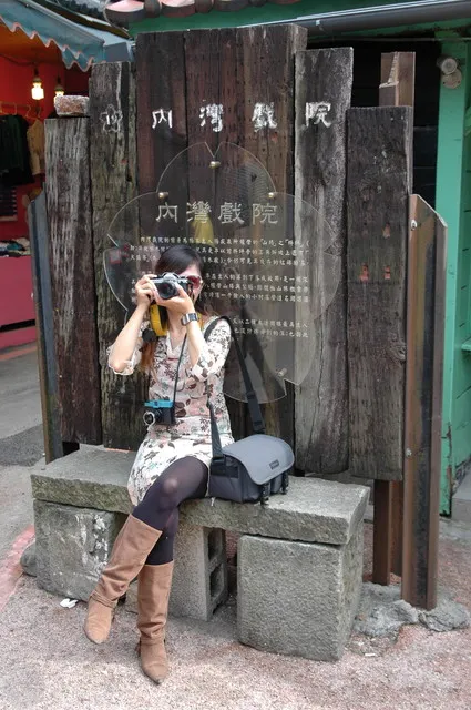 Me shot by B@內灣戲院，新竹。2010.