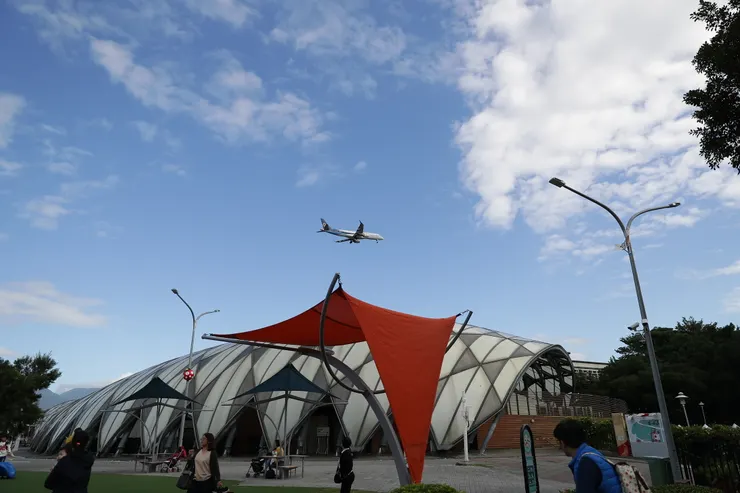 飛機呼嘯而過的景觀獨一無二