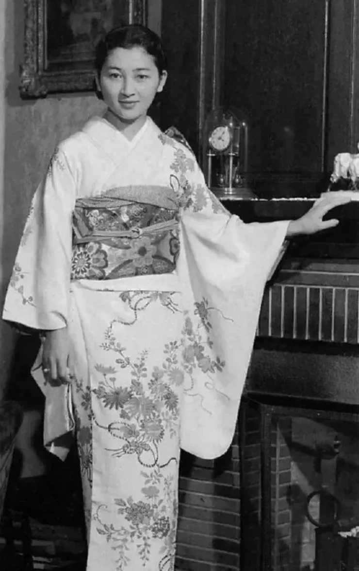 年輕時的美智子太后
