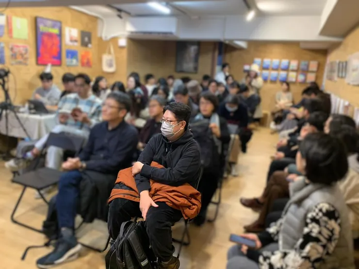現流的地下空間小而舒適