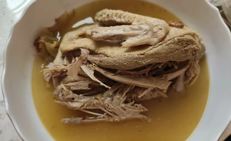 我拿回來的半鴨，怕餐廳不認，還先拍照存證，真是多慮了！