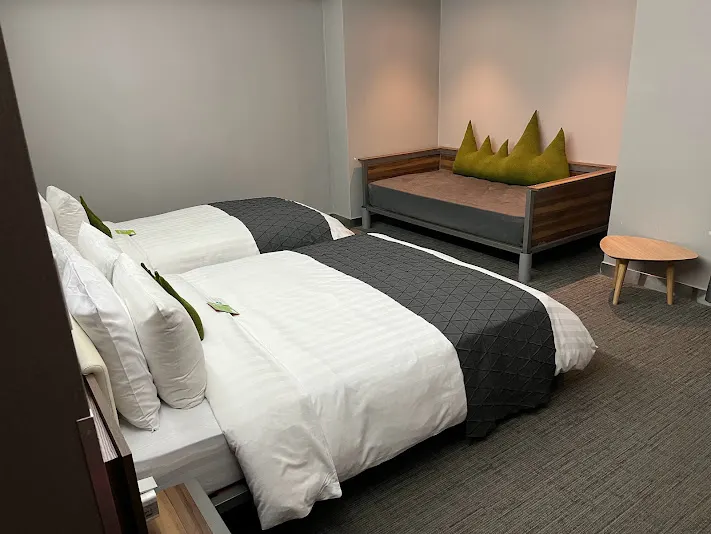 Metro Hotel三人房配置