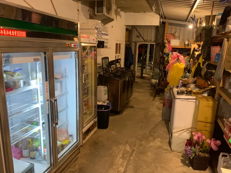 洗衣機雖然有多台,但只有一台是供旅客使用,使用前要稍微留意一下