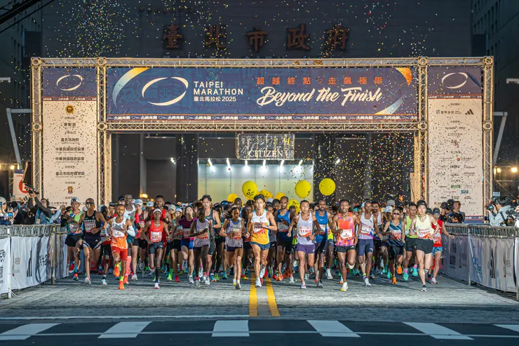 2025臺北馬拉松盛大開跑，28000名跑者一起超越終點、走飆極限。