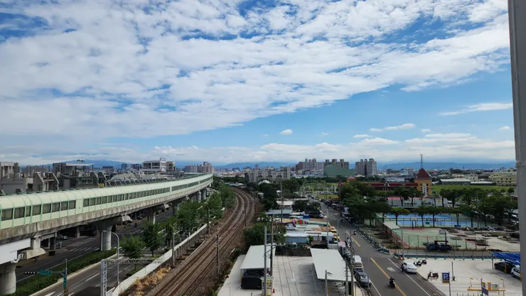 直接坐捷運回家，順利的比預計的時間更早進家門。為這個美好的週日上午寫下句點。