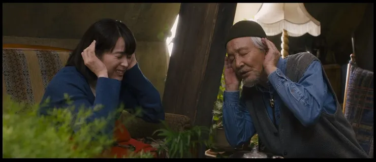 片中西斯朗爺爺告訴雫要多「傾聽自己的心聲」，圖片來源：Netflix