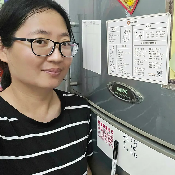 體驗愛塗鴉寶貝看過來!可自由裁切、牆壁、木板隨處可黏、白板