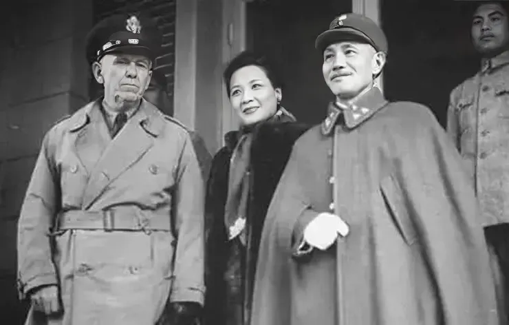 蔣介石擔憂遭遇毀滅性打擊，向美國官員施壓，要求考慮對中國核設施發動先發制人的攻擊。來源：百度百科