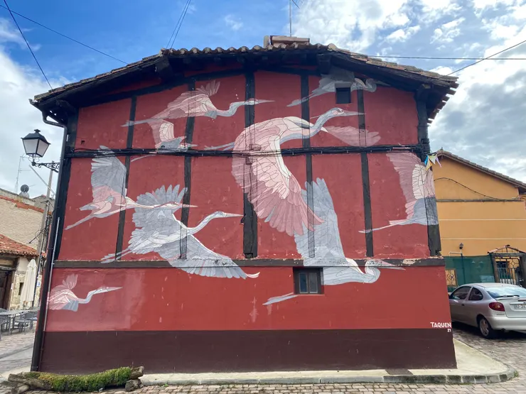 有著可愛壁畫的Ages