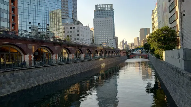 當天天氣不算太好，不然萬世橋這個倒影應該是美翻了