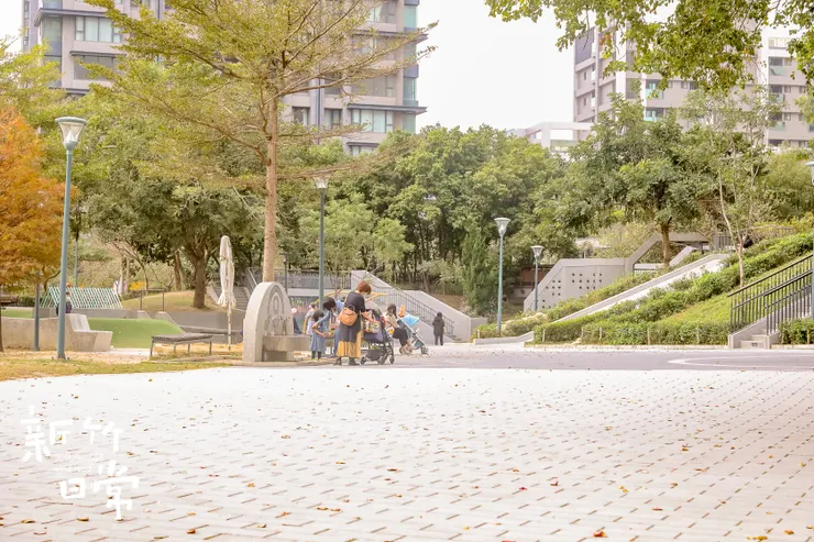 現今社會裡，部分7、8年級的家庭主婦，跟傳統中的想像可能有點不一樣！