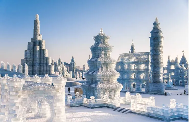 哈爾濱國際冰雪節 ©kikujungboy CC/shutterstock.com