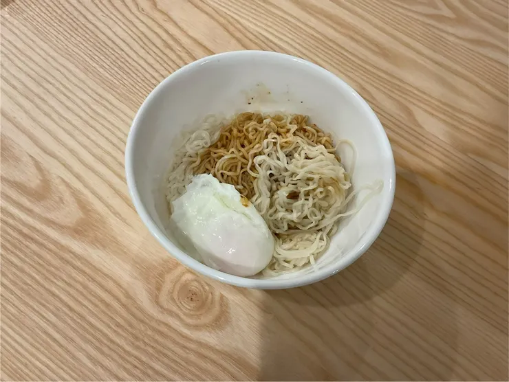乾麵有點空虛。
